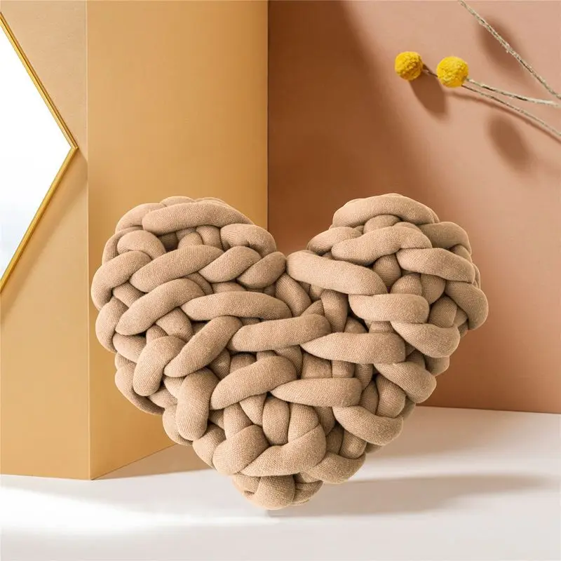 Современная хлопковая подушка ручной работы в форме сердца с узлом мягкая фото