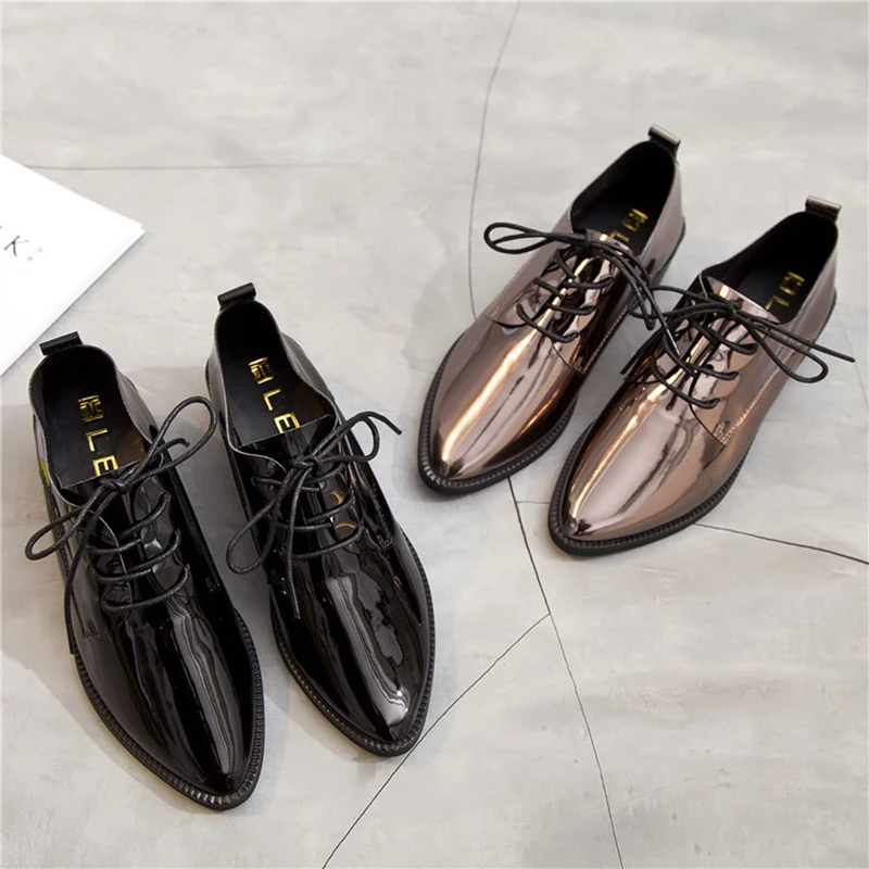 Осенняя обувь из лакированной кожи в студенческом стиле маленькие кожаные туфли