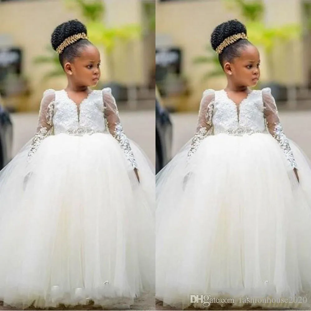 

2021 New African Princess Flower Girls Dresses V Neck Lace Appliques Beaded Tulle Ball Gown Long Sleeves Girls Pageant Kids Brit