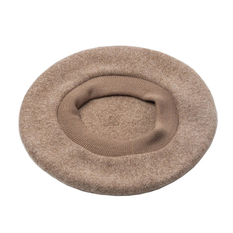 Берет женский шерстяной однотонный с эластичной застежкой на осень/зиму |