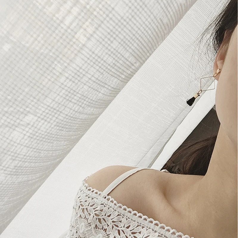 Корейские геометрические яркие женские сережки с кисточками серьги простой