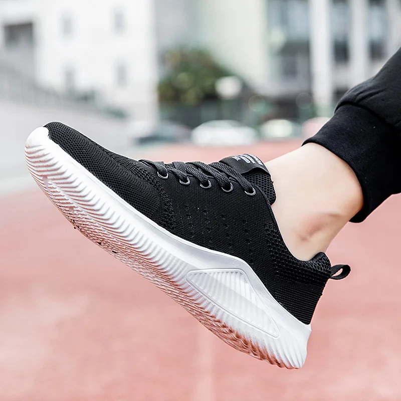 

Лидер продаж на весну, дышащие мужские кроссовки для бега на открытом воздухе, сетчатая Черная спортивная обувь со шнуровкой