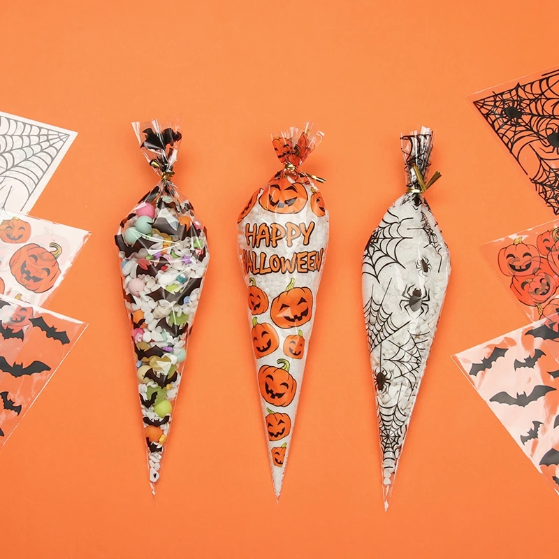 

150Pcs Halloween Pumpkin skull Bat Cone Plastic Candy Bag Halloween Party Festival Gift Box kids Favors wedding Candy Pocket