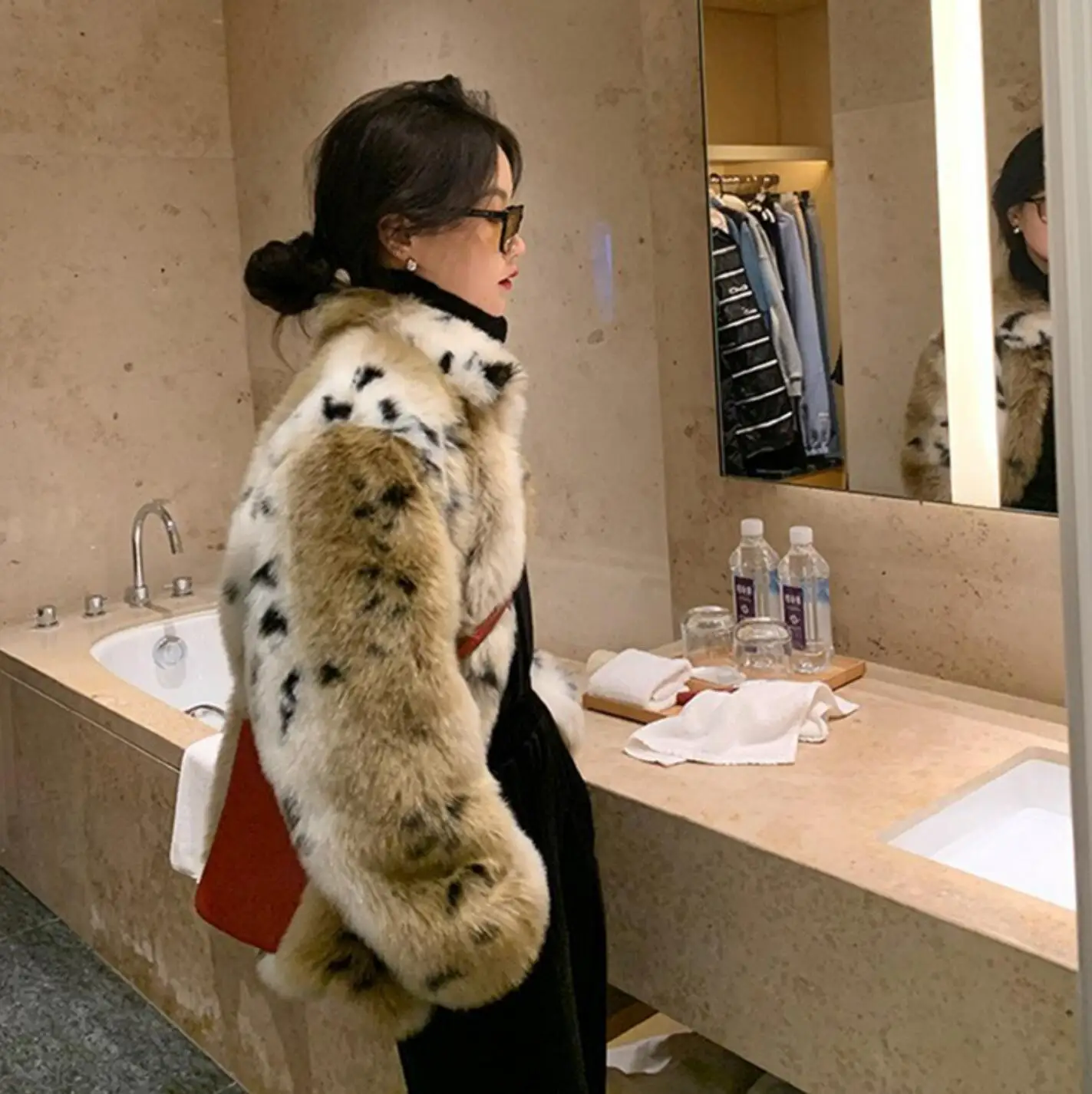 Женская меховая куртка с леопардовым принтом свободная Шуба длинным рукавом и