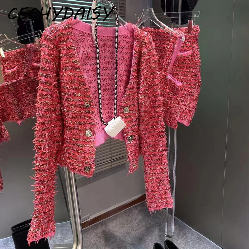 Женский трикотажный свитер с высокой талией на пуговицах |