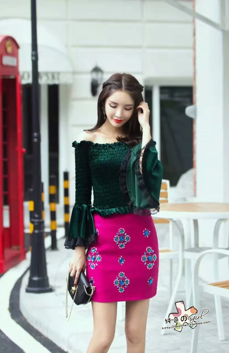 Женская велюровая футболка с открытыми плечами короткая бархатная длинным