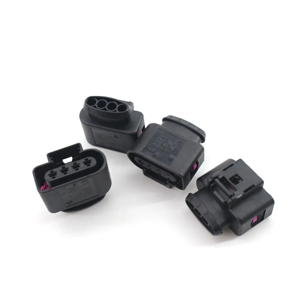 В набор входят 4 составляющих элемента * Катушка зажигания Разъем Ремкомплект