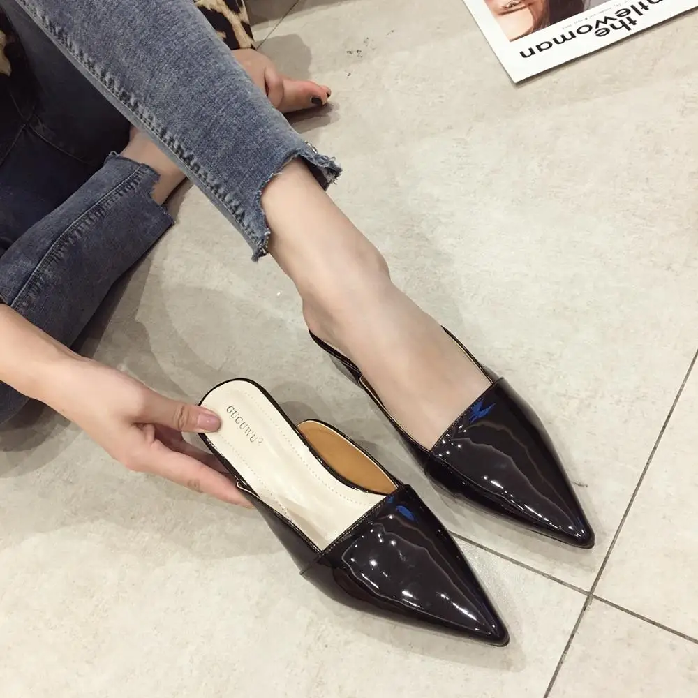 

Silver/Black Women Slippers Pointed Toe Shallow Slides Thick Mid Heels Mules Shoes Patent Leather 2021 New Arrivals Soft Shoes