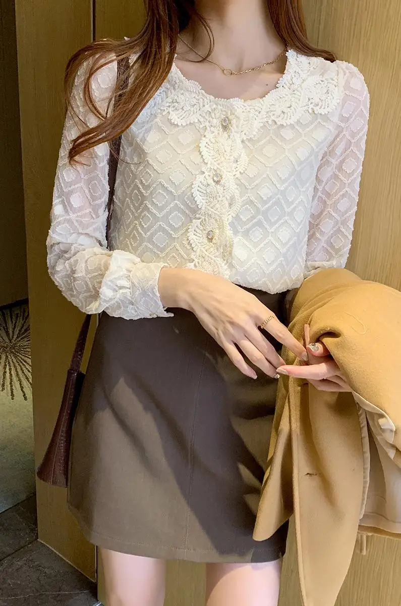 

COIGARSAM Full Sleeve Shirt Womens tops New Spring Women shirts Apricot 5132