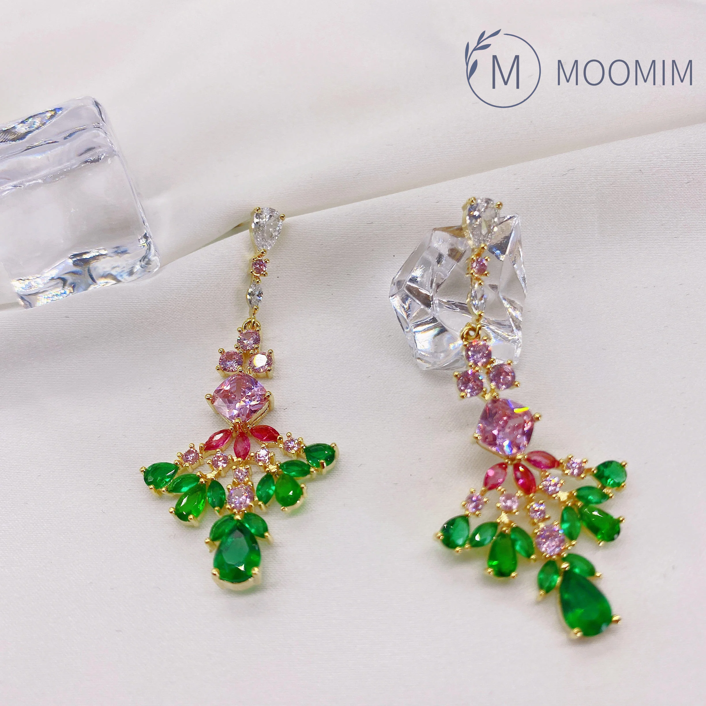 

Серьги из серебра 925 пробы с изумрудами и золотым покрытием