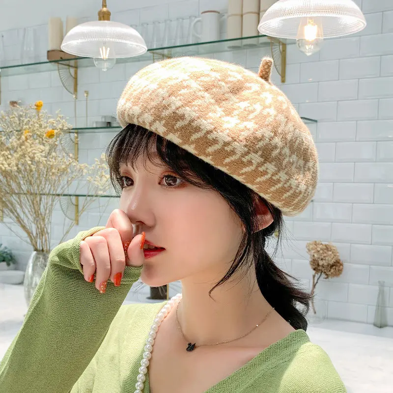 

Girl Flat CapBlack Gifts For Woman Wholesale New Handmade Women Berets Female For Spring Autumn