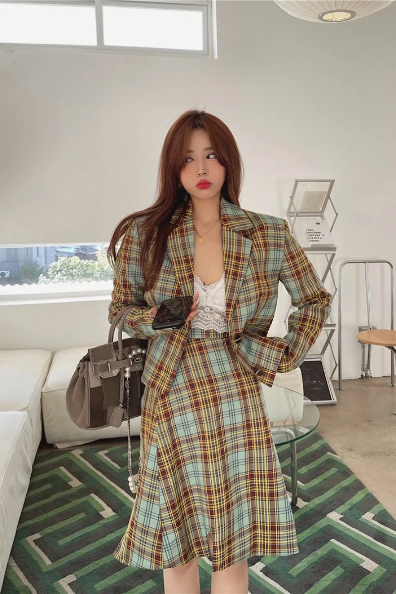 

Suit jacket female little retro plaid loose Korean style temperament casual suit jacket 2021 spring and autumn new