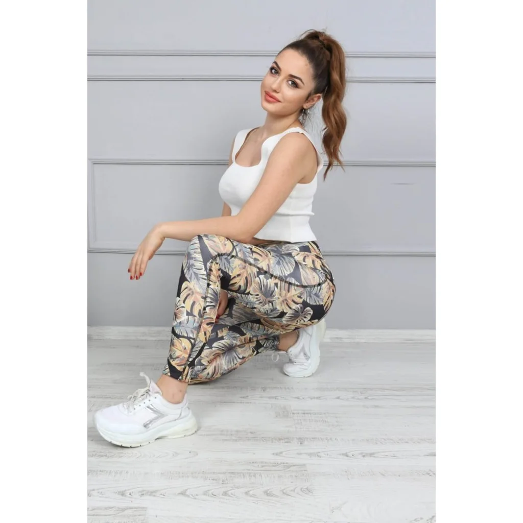 Women Multi-Color Digital Printed Fitness Leggings 100.37
