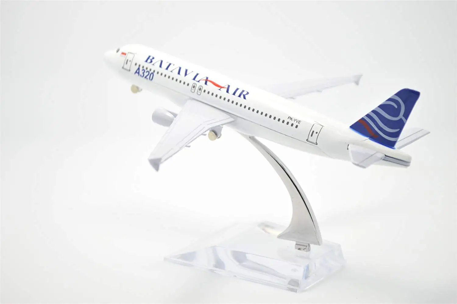 Династия Тан (TM) 1:400 16 см воздушный автобус A320 Batavia воздушная металлическая модель
