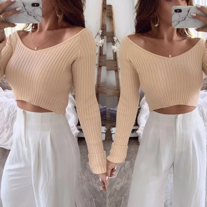 Женский вязаный свитер офисный винтажный пуловер бежевого цвета с v-образным