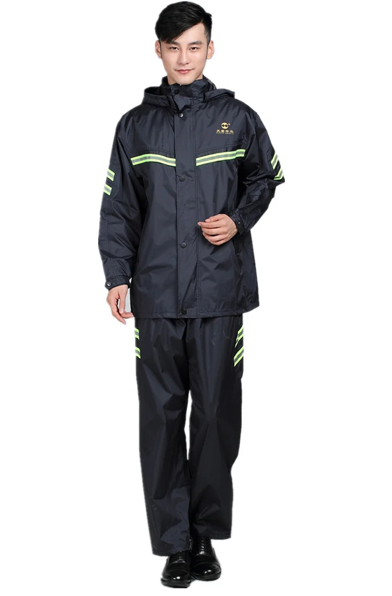 Уличный мужской дождевик с капюшоном синий непромокаемый походный