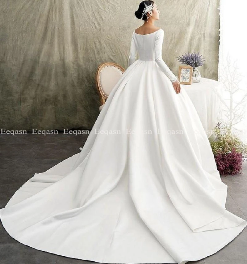 

Elegant Ball Gown Wedding Dresses 2020 Simple Long Sleeves Satin Chic Middle East Bridal Gown with Train Robe De Marriage