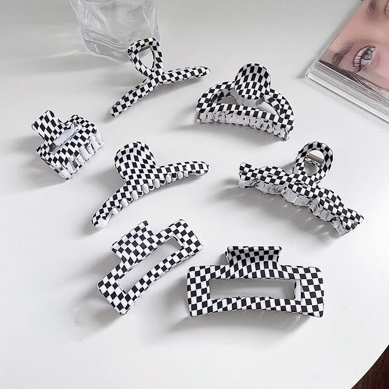 

1PC Korean Checkerboard Hair Claws Elegant Plastic Hairpins Barrette Crab Hair Clips Headwear for Women Girls Hair Accessories