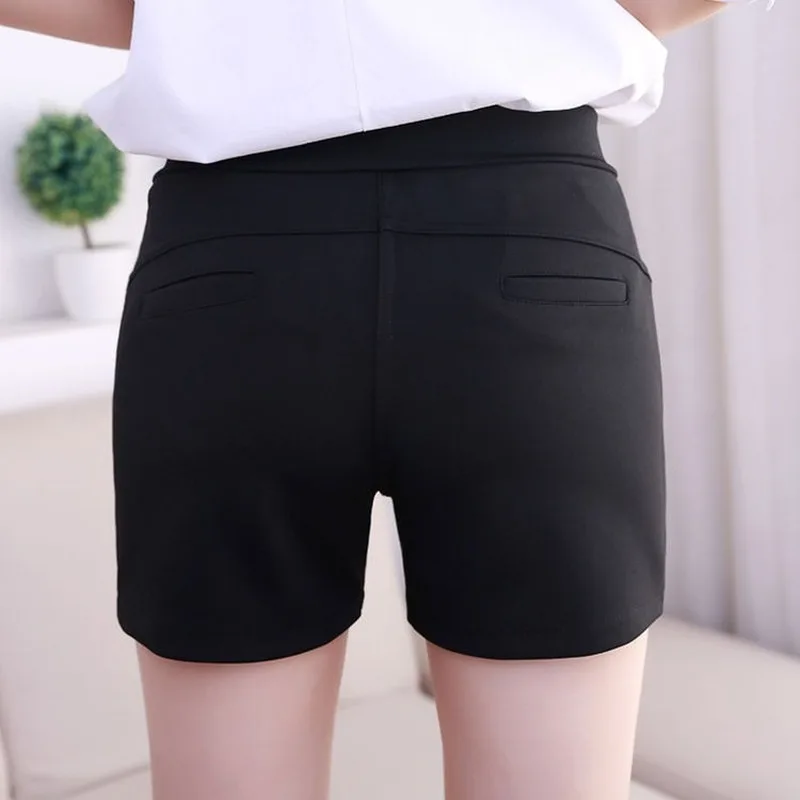 

2021 New Autumn Winter Women Fashion Style Black Embroidered Elastic High Waist Casual All-match Slimming Wide Leg Shorts Y585