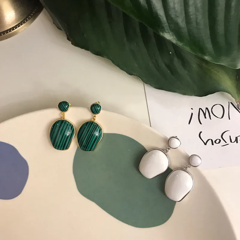Женские серьги из серебра 925 пробы с малацитом зеленые/белые керамические модные