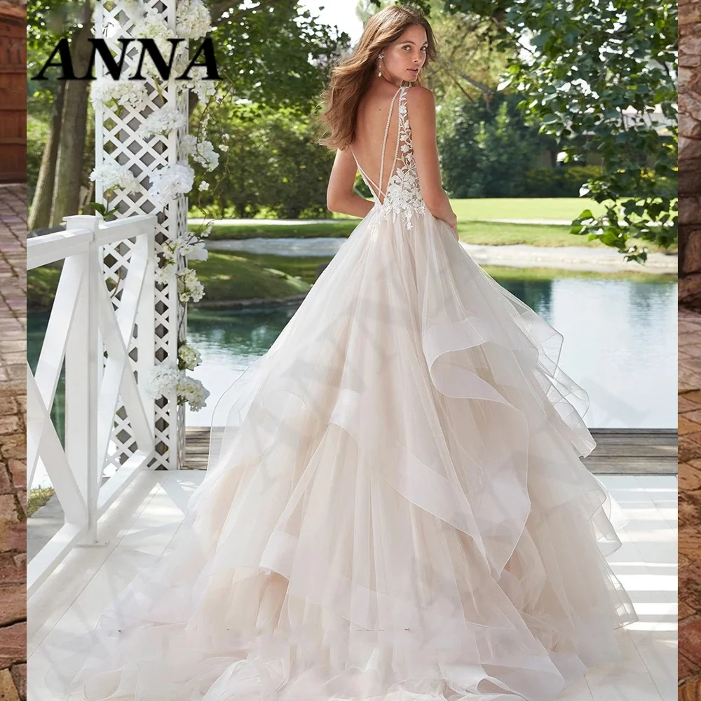 Женское свадебное платье с V-образным вырезом | Свадьбы и торжества