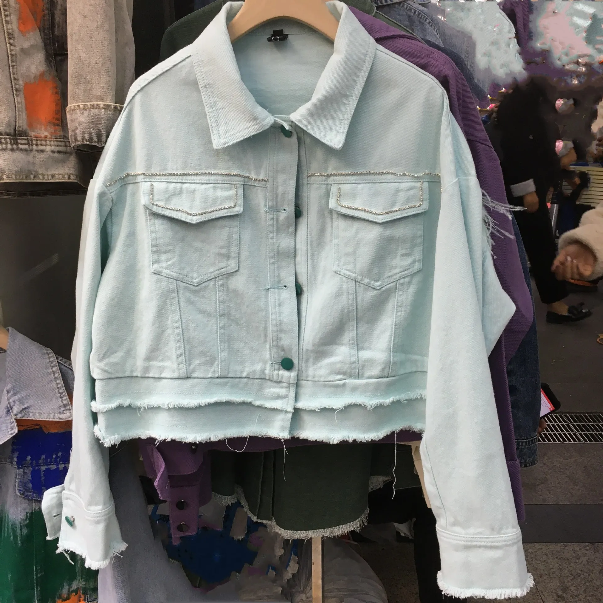 

Short Denim Jacket Female 2021 Spring and Autumn New Beading Diamond Light Green Back Feather Tassels Jean Coat Women Tops y997