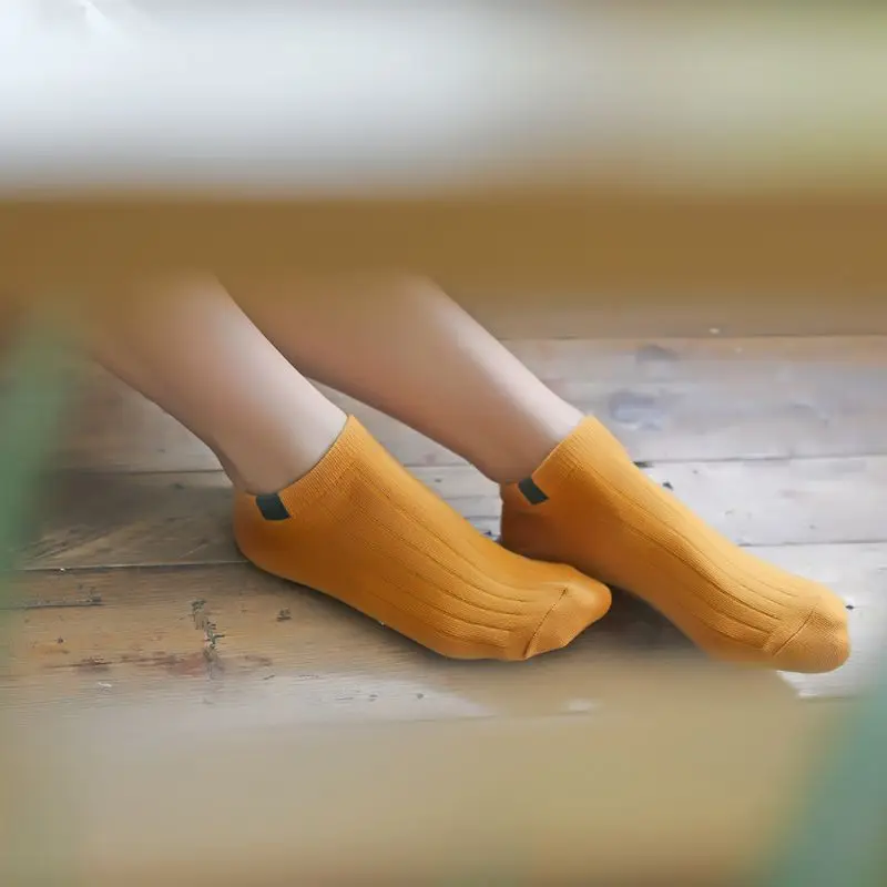 Женские короткие носки яркие цвета дышащие милые забавные одноцветные плюшевые