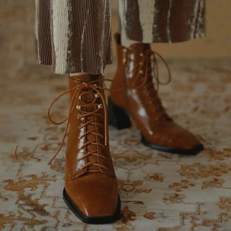 

Женские ботильоны на высоком каблуке, новые осенние мотоциклетные ботинки из искусственной кожи под крокодила, женские ботинки на шнуровке...