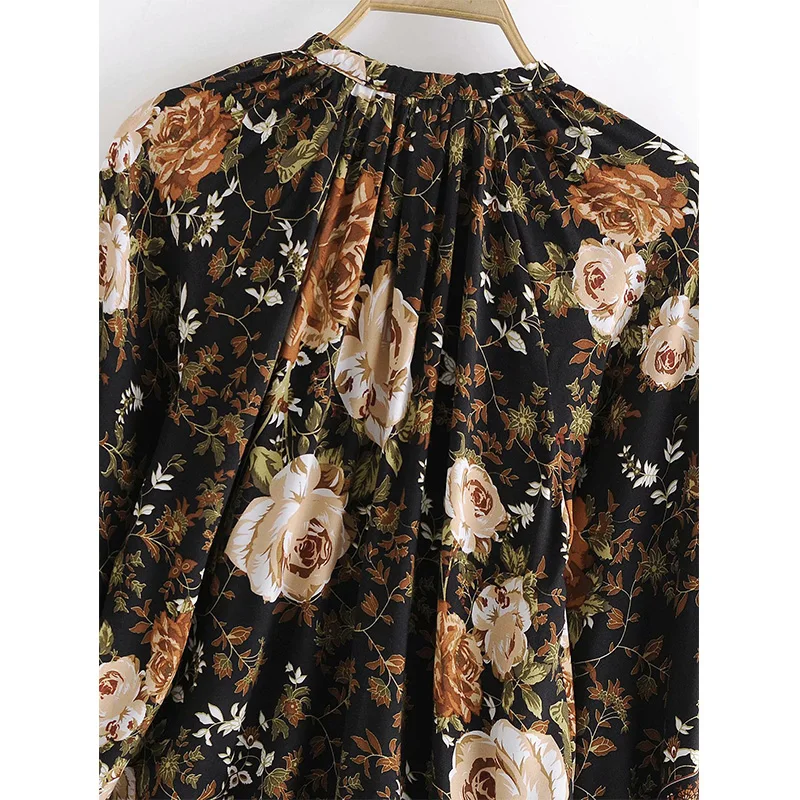 

2020 New Women Blouse Floral Print Pleated Long Sleeves V-Neck Shirt Female Fashion Casual Women Clothes