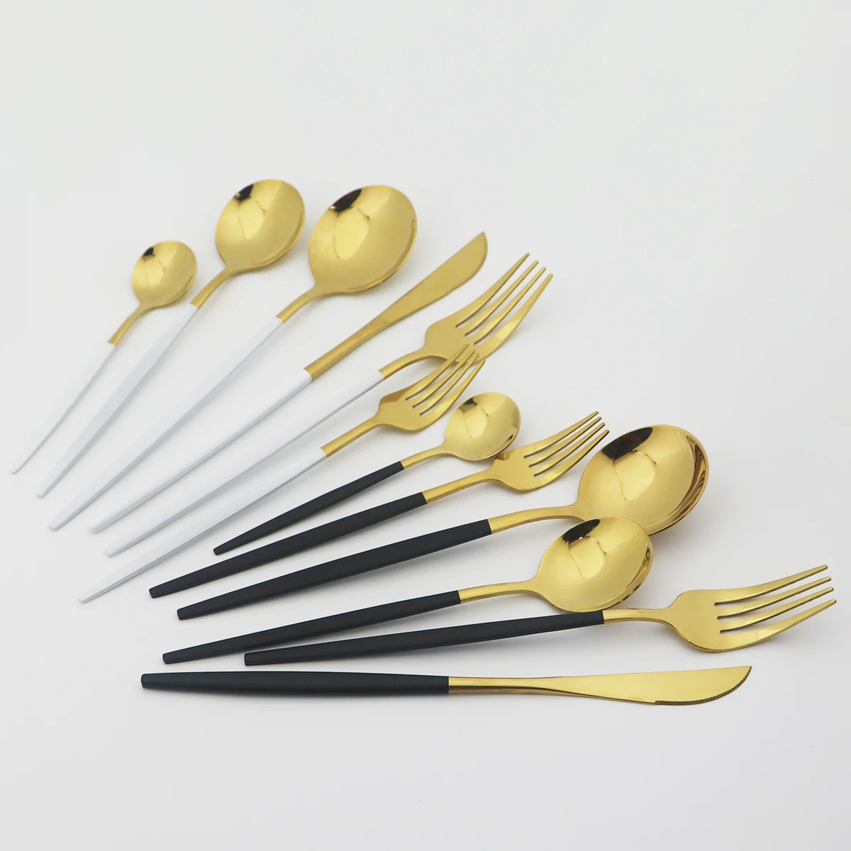 

4Pcs/Set Black Cutlery Set Stainless Steel Dinnerware Set Knife Fork Dessert Spoon Tableware Set Kitchen Flatware Silverware Set