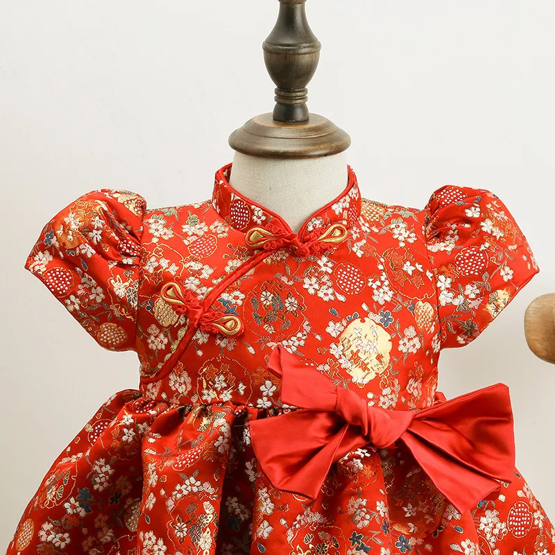 Детское платье принцессы с помпонами длинным рукавом