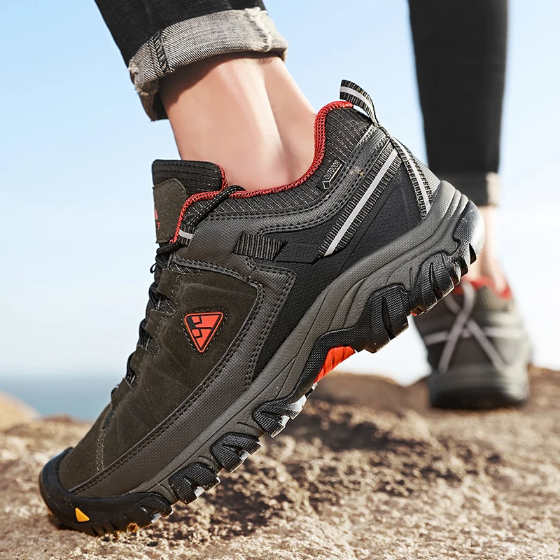 New Suede Leather Men Hiking Shoes Low top Non-slip Outdoor Sports Male Shoes Trekking Sneakers Worker Toe Safety Men's Sneakers