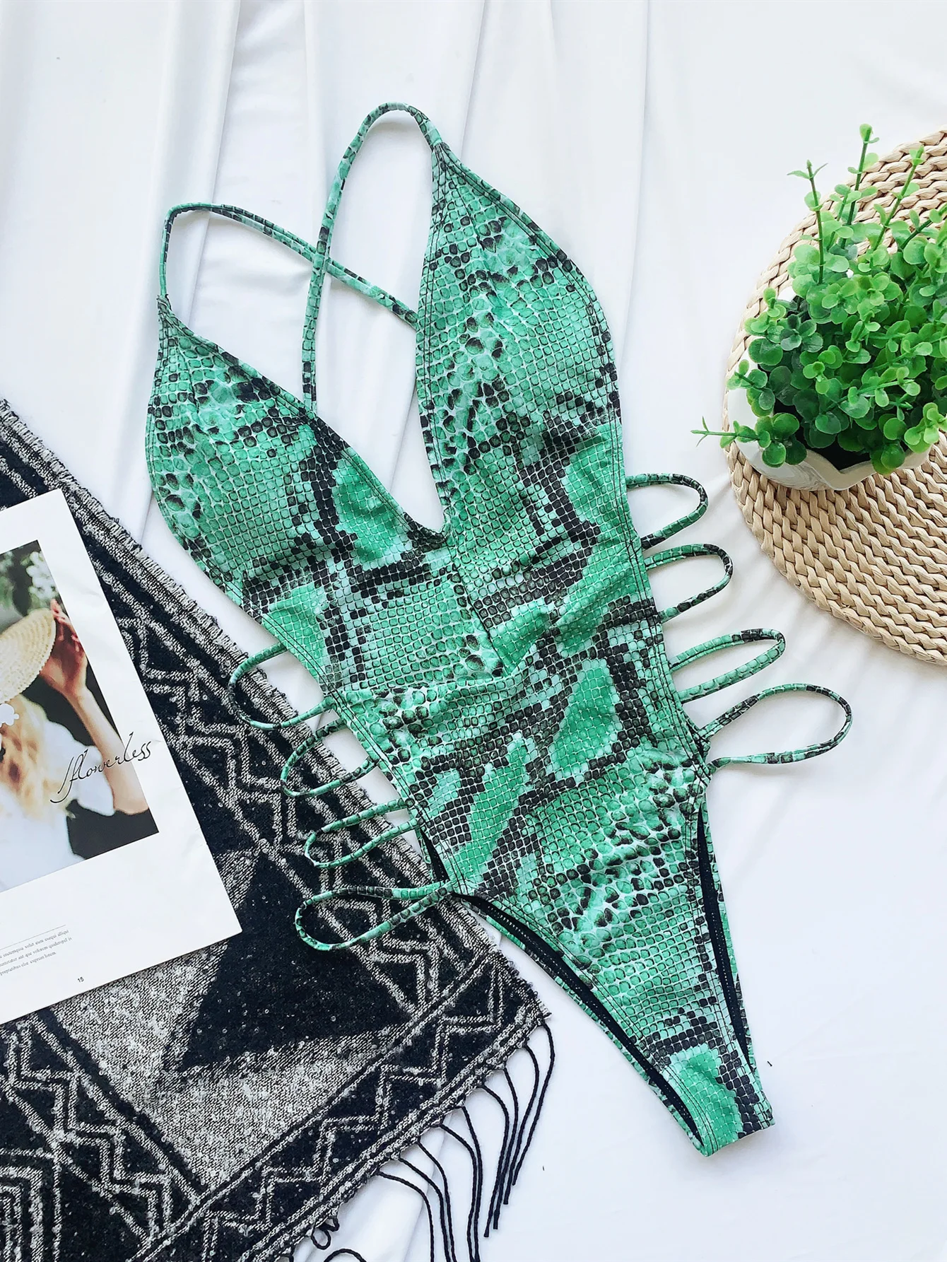 Сексуальный слитный купальник с высоким вырезом женский 2021 принтом змеиной кожи