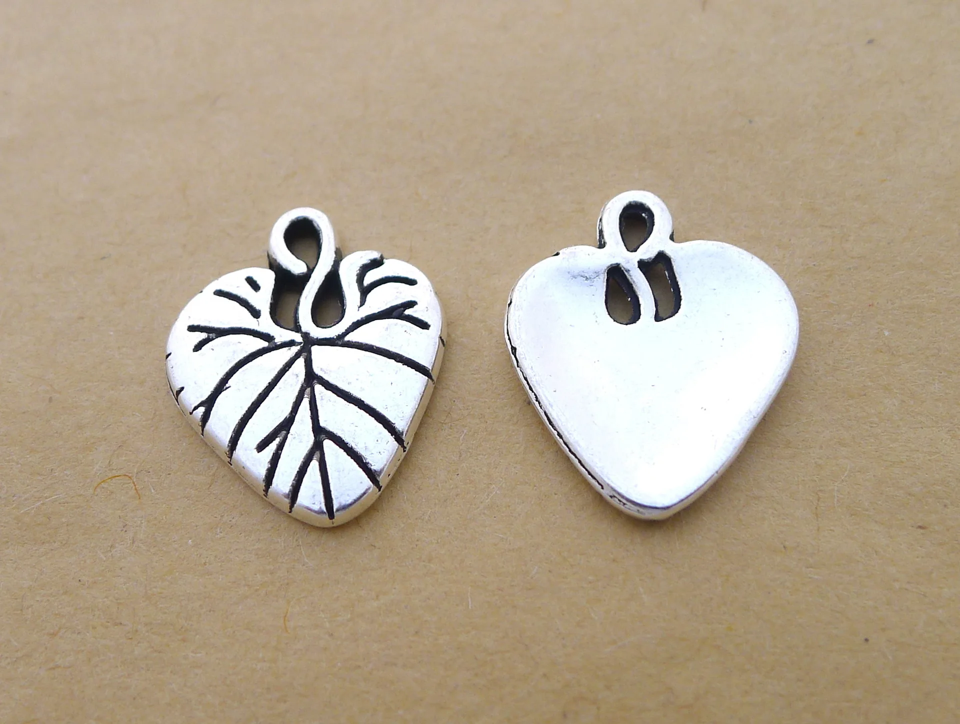 

Charm for making jewelry 10pcs 16x20mm antique silver color Heart charms
