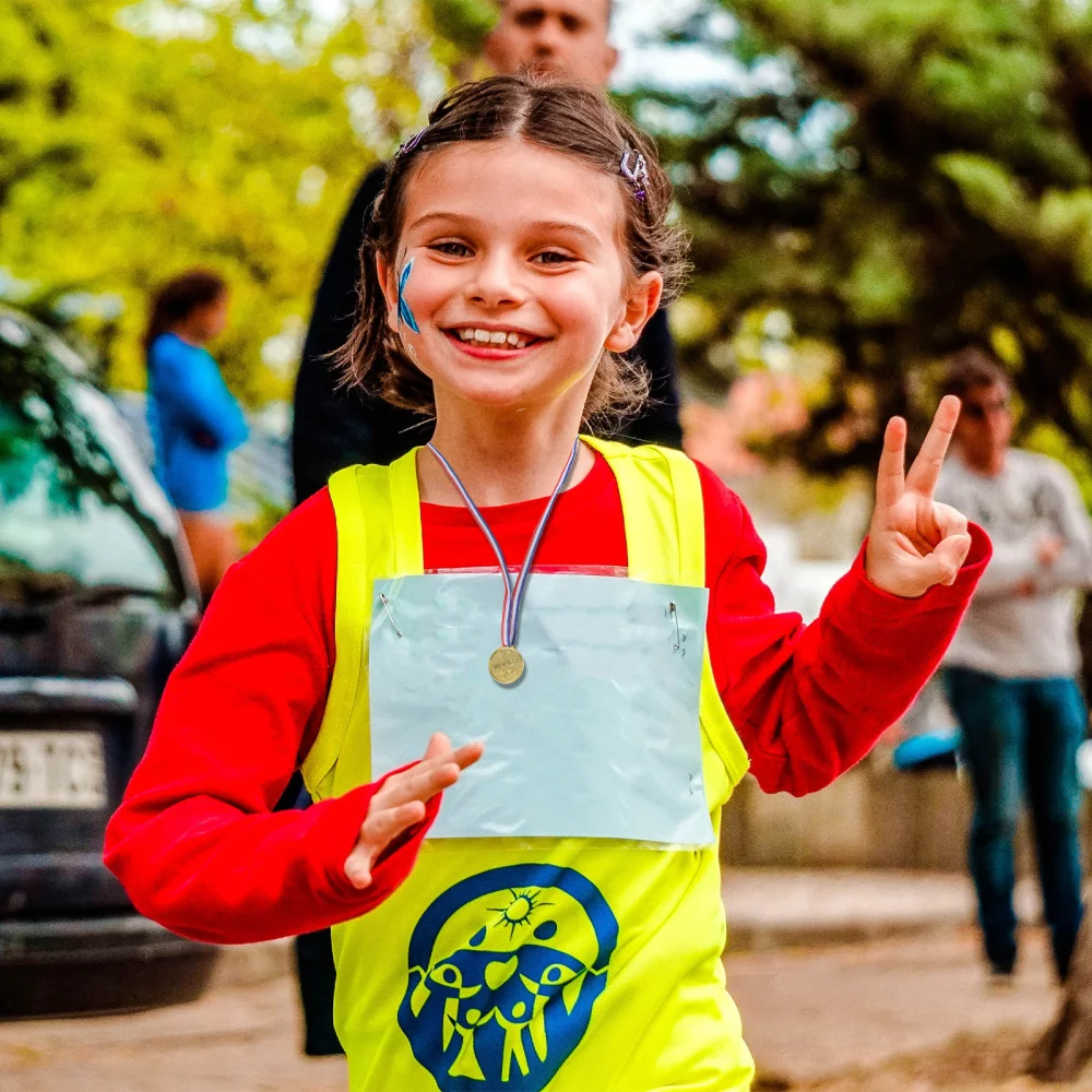 

12pcs Mini Gold Cups Trophy and Award Medals Prizes Small Medals Gift Awards Trophy Toys for Students Sport(6pcs Trophie