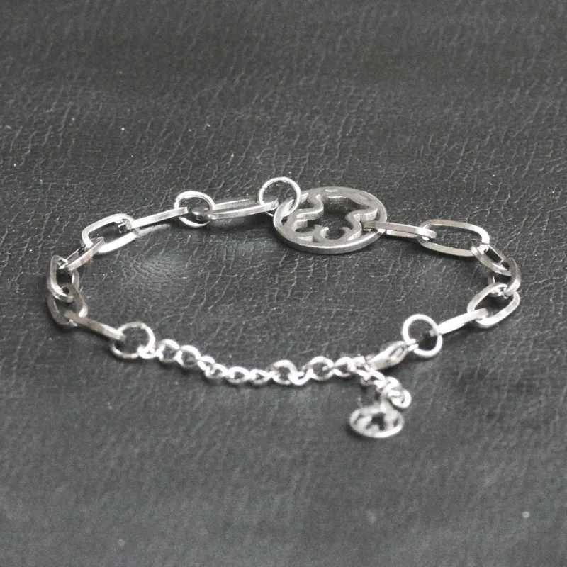 

Stainless steel gold bear, simple and lovely, hollow bear, stylish stainless steel bracelet, animal bear, girl's favorite.