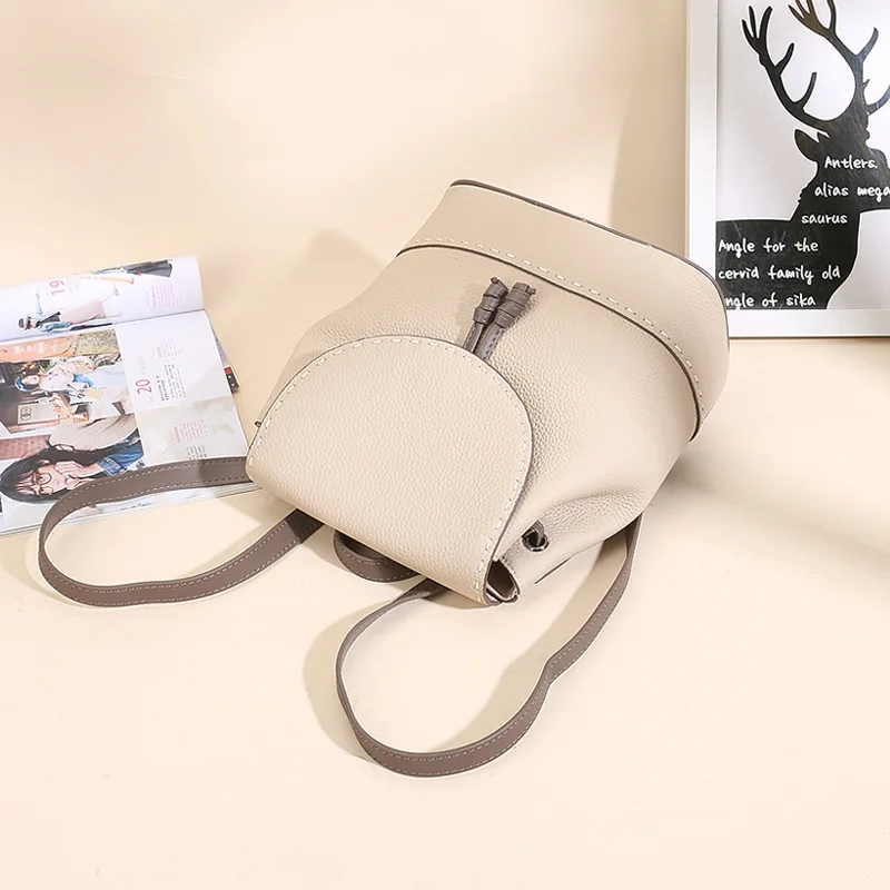 

Women Bag Leather Backpack Korean Version of Wild Fashion Large-capacity First Layer Lychee Pattern Leather Casual Backpack