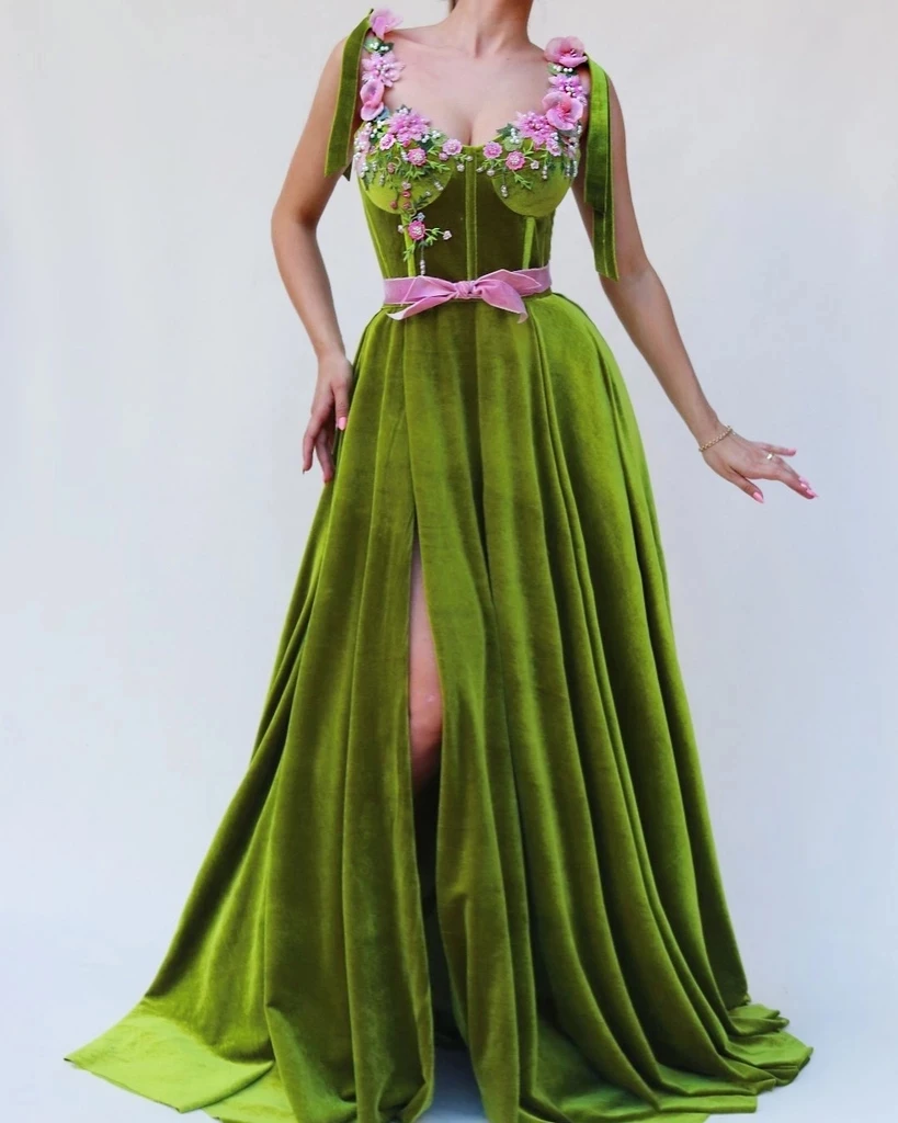 

Green Moroccan Evening Dresses A-line V-neck Velvet Flowers Pearls Slit Long Luxury Turkey Dubai Saudi Arabia Prom Dress Gown