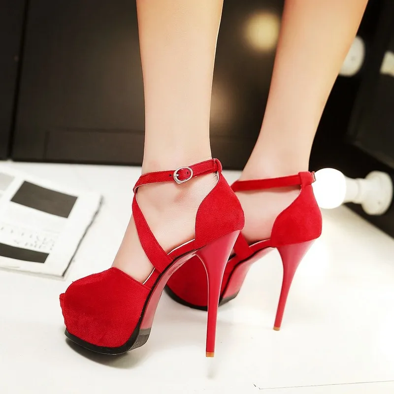 Новинка Женские тонкие туфли на резиновой подошве с круглым открытым носком