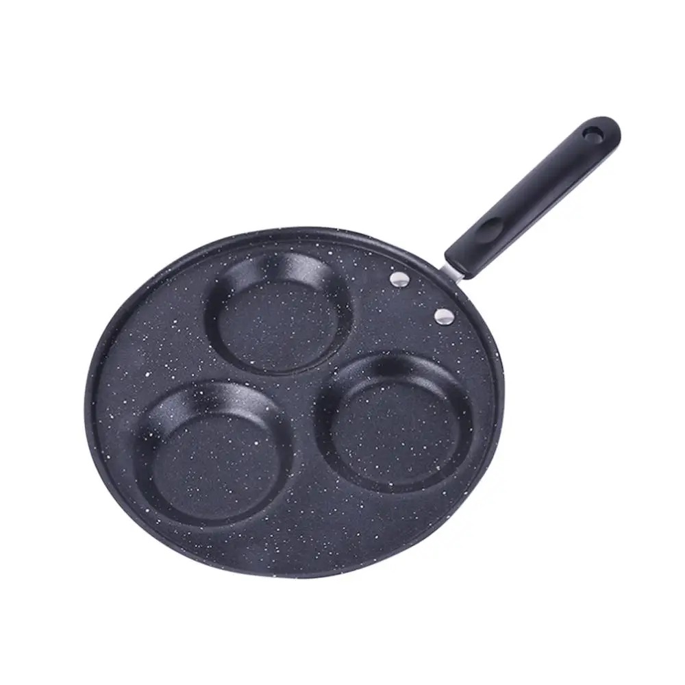 Четырехотверстная три сковорода для жарки с горшок утолщенной омлета