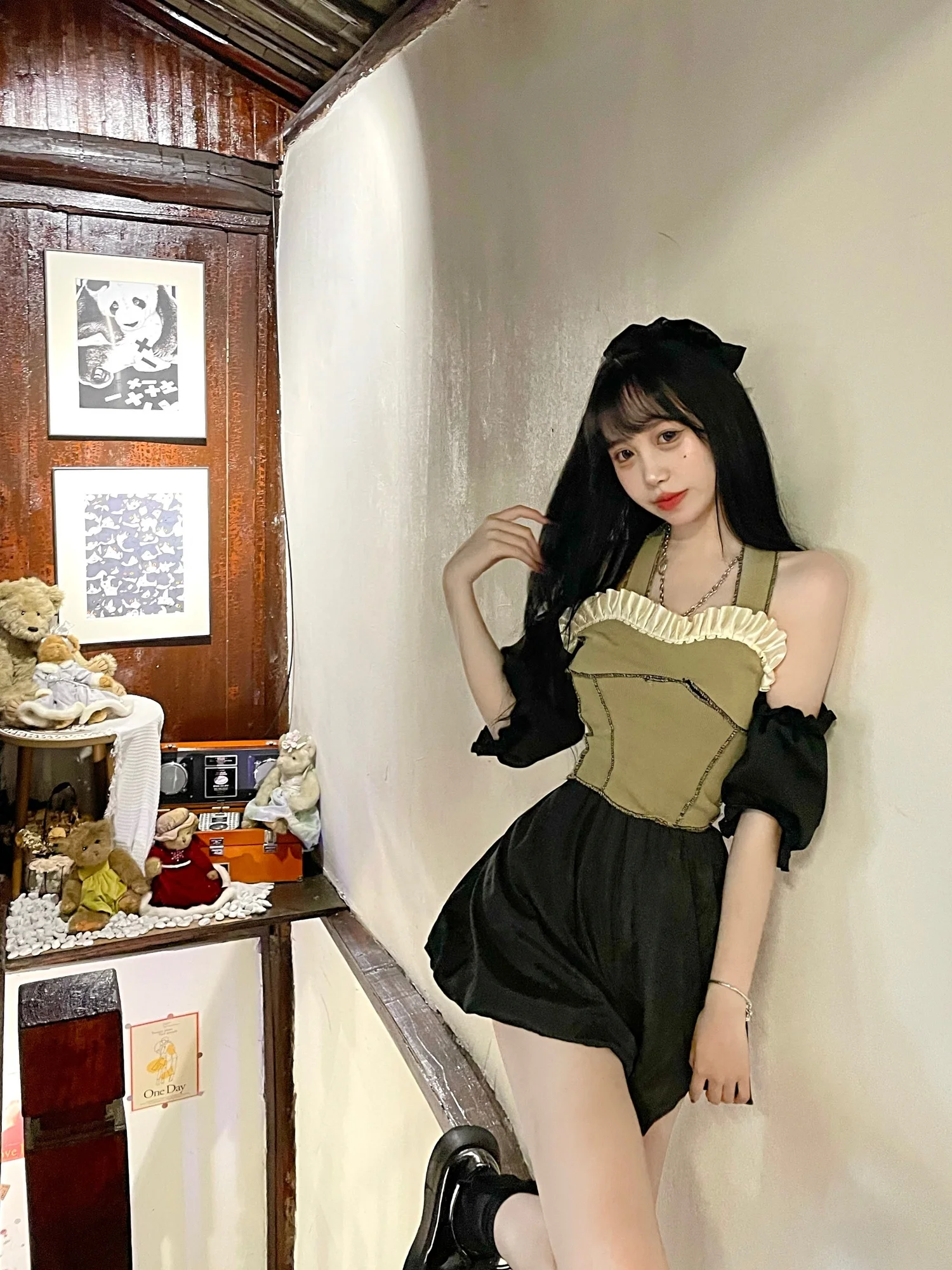 Комплект из юбки и топа с коротким рукавом деревянными ушками | Женская одежда