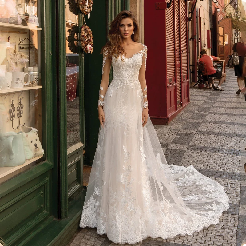

Gorgeous Lace Wedding Dress with Long Sleeves Sheer Neck Appliqued Champagne Bridal Gown Princess Vestido de Novia