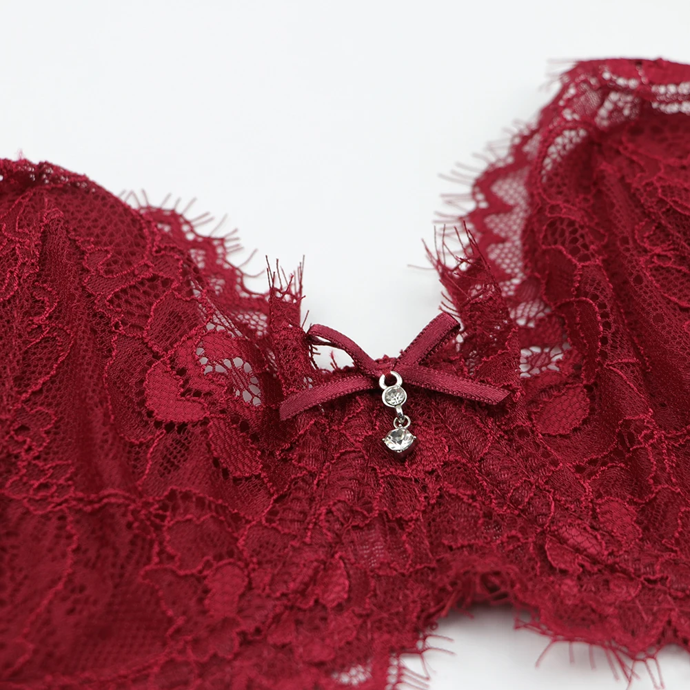 Комплект сексуального кружевного нижнего белья бюстгальтер трусики чулки