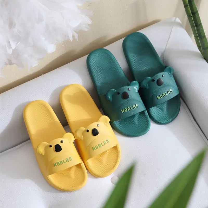 

2021 Ladies New Slippers Summer Ladies Beach Sandals Non Slip Soft Home Bath Slippers Kuromi Cartoon Cute Four Seasonss Slippers