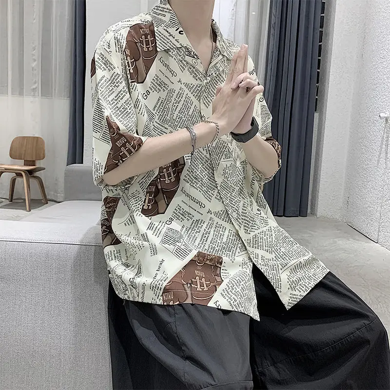 IEFB/мужская одежда с принтом газет рубашка коротким рукавом для мужчин 2020 летние