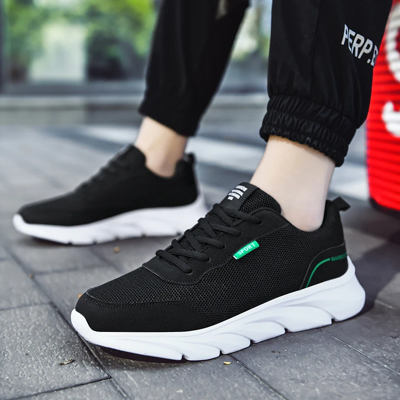 

European Station 2021 Spring And Summer New Men's Shoes Explosive Style Flying Woven Breathable Running Shoes Soft Sole Light Al
