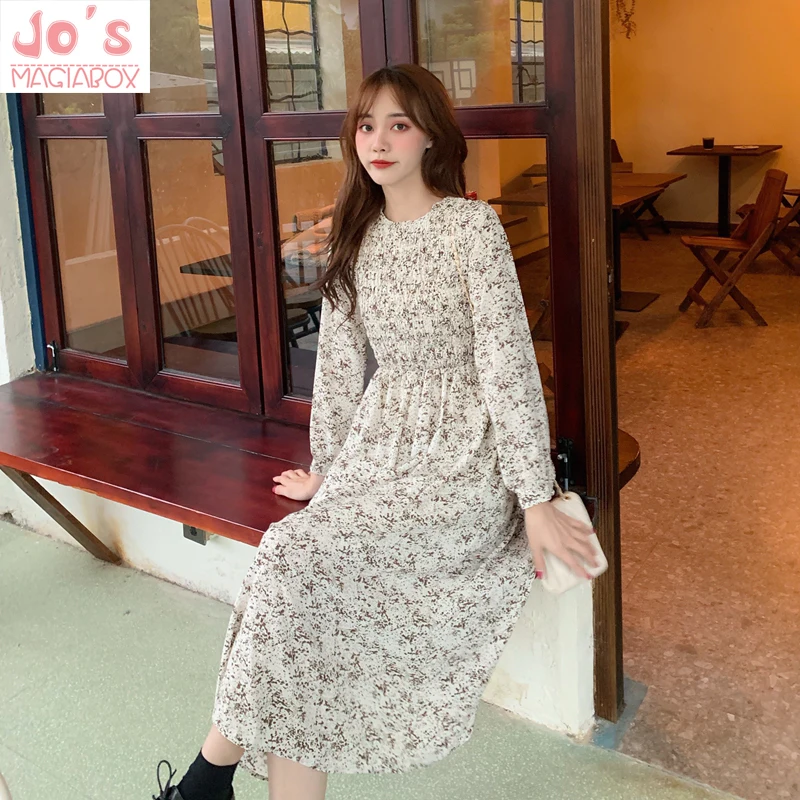 Шифоновое платье трапеция с цветочным принтом повседневное винтажное милое до