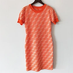 orange F shortsleeve Осенне-зимний свитер с буквенным принтом и круглым воротником и длинными рукавами с буквенным принтом F Одинаковая одежда для мамы и детей - Цвет: orange F shortsleeve