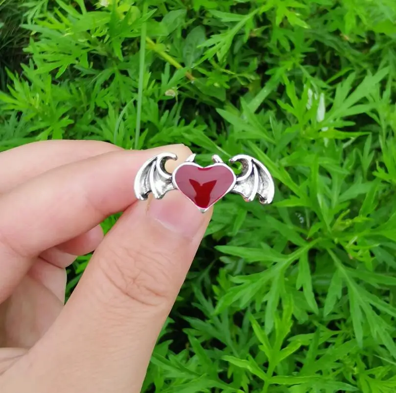

Trend Retro Design Devil Wings Inlaid Zircon Heart Ring Ladies Personality Casual Fashion Party Jewelry Gift