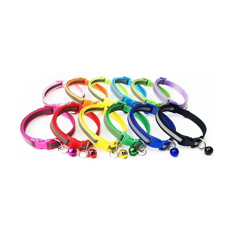 Светоотражающий ошейник для кошек с колокольчиком однотонный нейлоновый